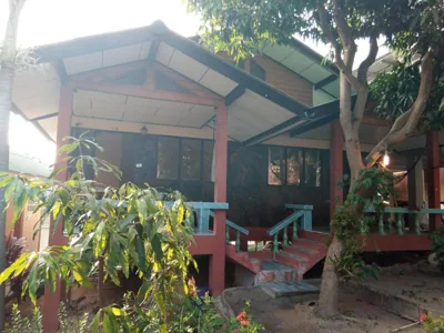 Bungalow met ventilator — Modern Resort